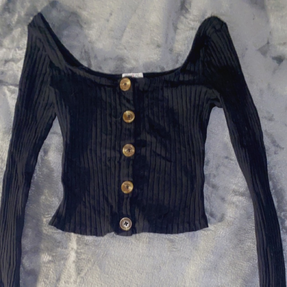 BLACK LONG SLEEVE